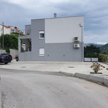 Apartment Rita โมโกชิซา ภายนอก รูปภาพ